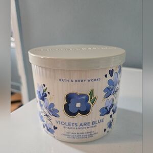 Bath & Body Works Violets Are Blue Candle 3 Wick
